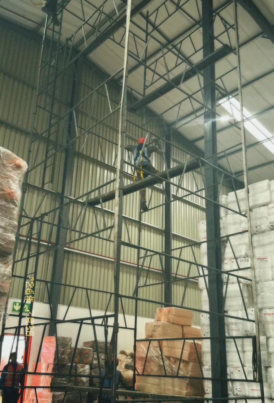 Overhead sprinkler pipework installation